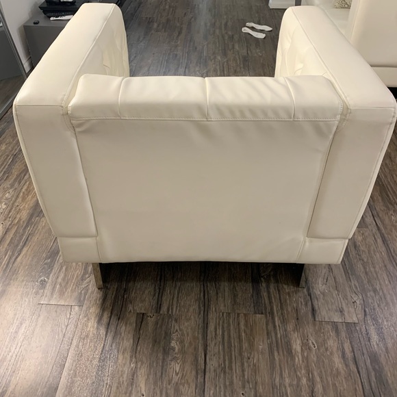 Two piece sofas - Picture 5 of 15